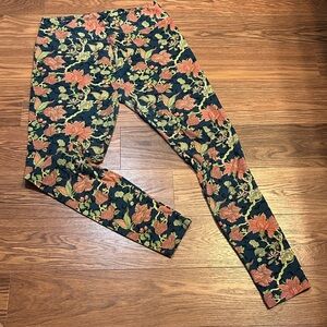 LuLaRoe Tall & Curvy Floral Leggings | Navy Fall Print | Buttery Soft